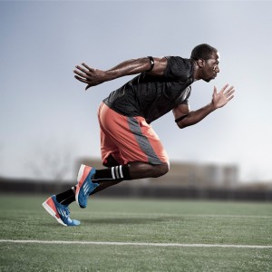 FB体育直播-莱万刷新个人纪录，德甲火力全开，莱万拿过几次德甲金靴