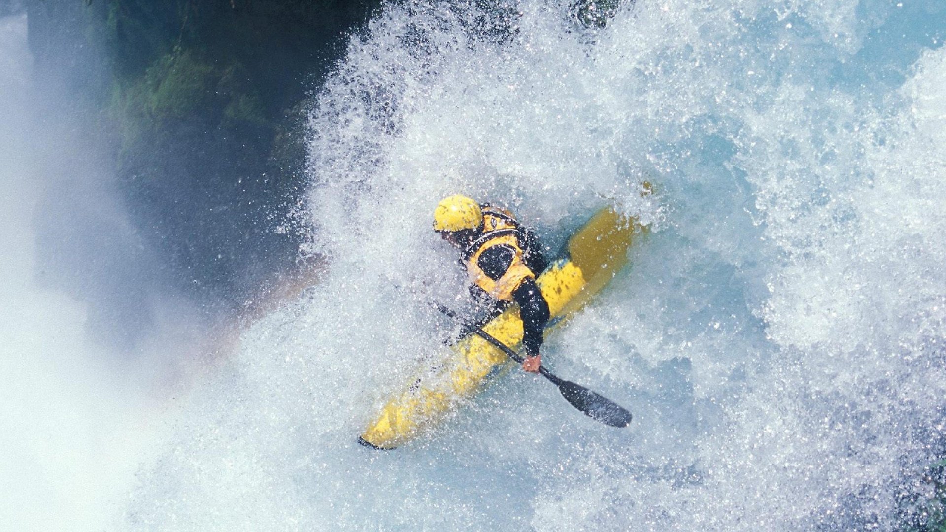 “逆境突围：车手在极端环境的豪迈征程”，逆境突袭简介